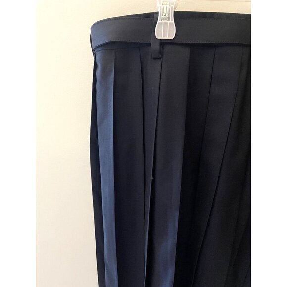 Miu Miu Black Pleated Skirt With Adjustable Waist Belt & Gold Clasp Closure - Picture 4 of 16